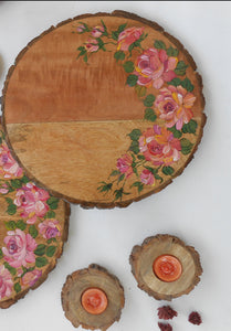 13" Roses Round Platter with Bark